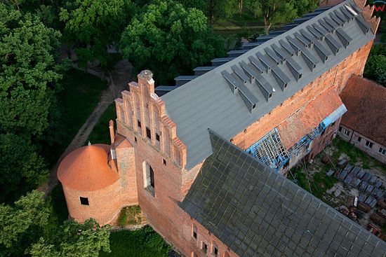 Lotnicze. PL, warm -maz. Krzyzacki, gotycki zamek w Barcianach.